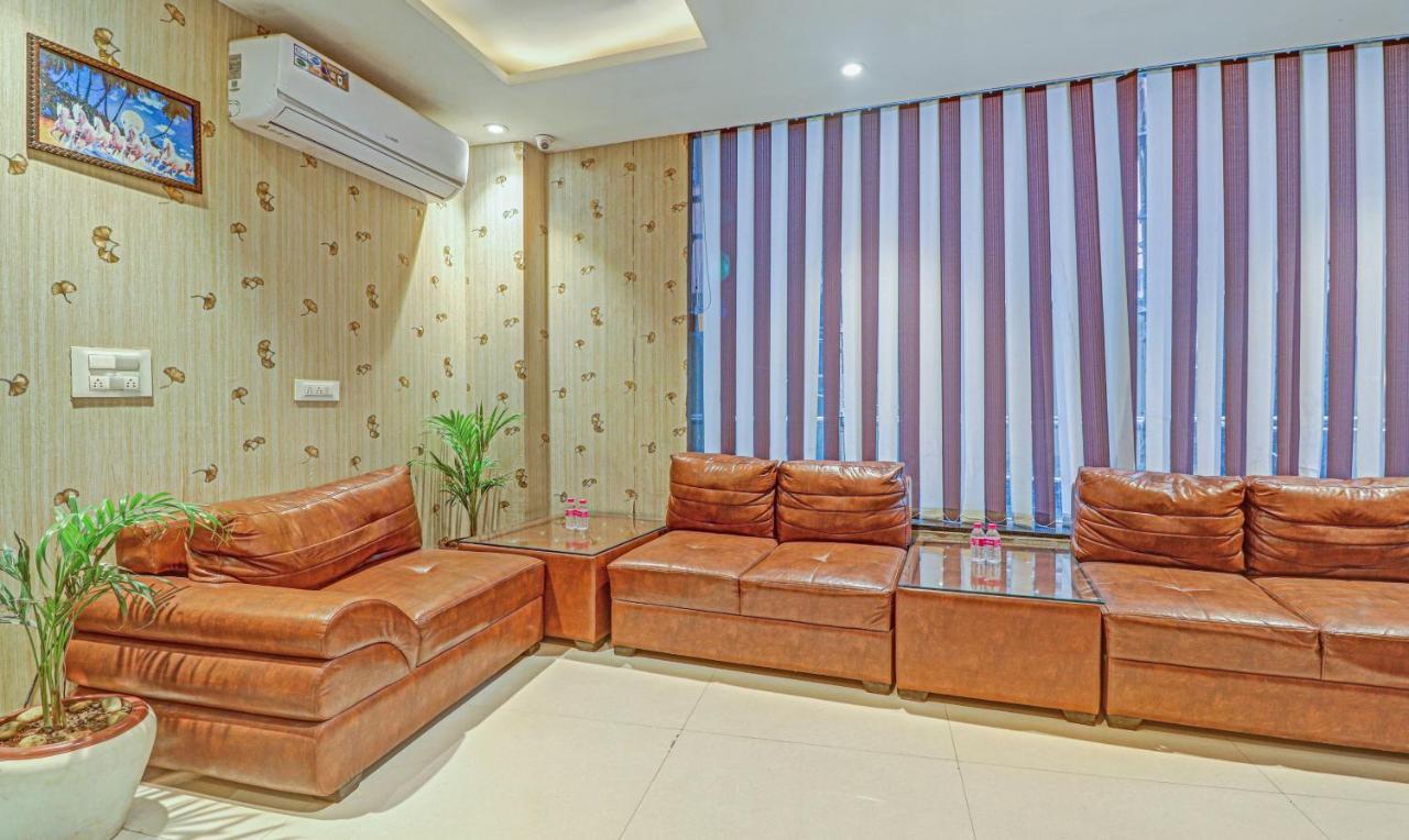 Treebo Trend Paragon Suites Mahipalpur New Delhi Exterior foto