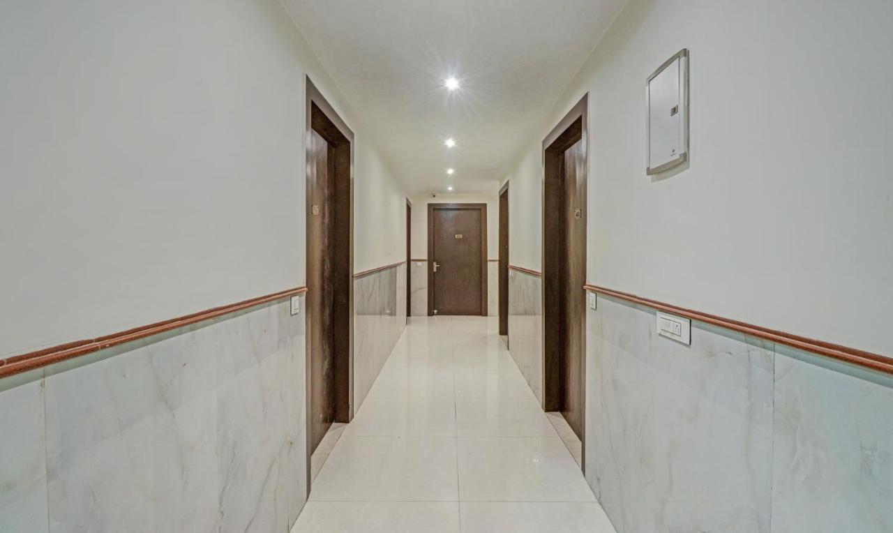 Treebo Trend Paragon Suites Mahipalpur New Delhi Exterior foto